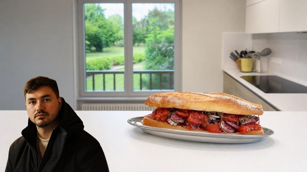 Ángel Cárcoba Gutierrez, con su retrato recortado sobre Bocadillo de fuet, tomate y trufa de verano, en un montaje de HolyCook