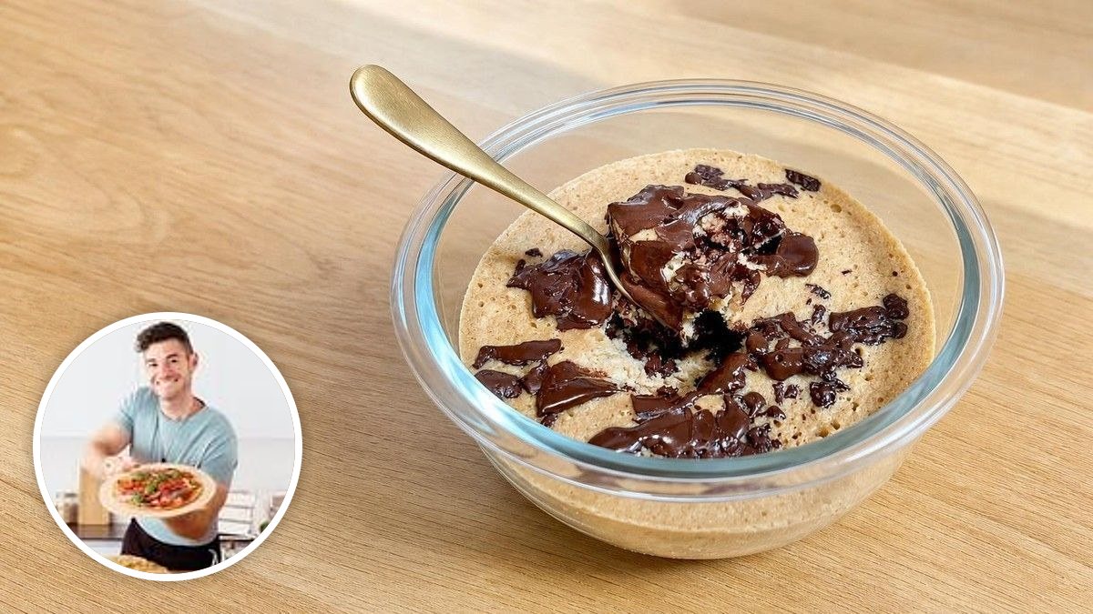 Cookie bizcocho de plátano y avena de @ugar90, con su foto de perfil en un montaje de HolyCook